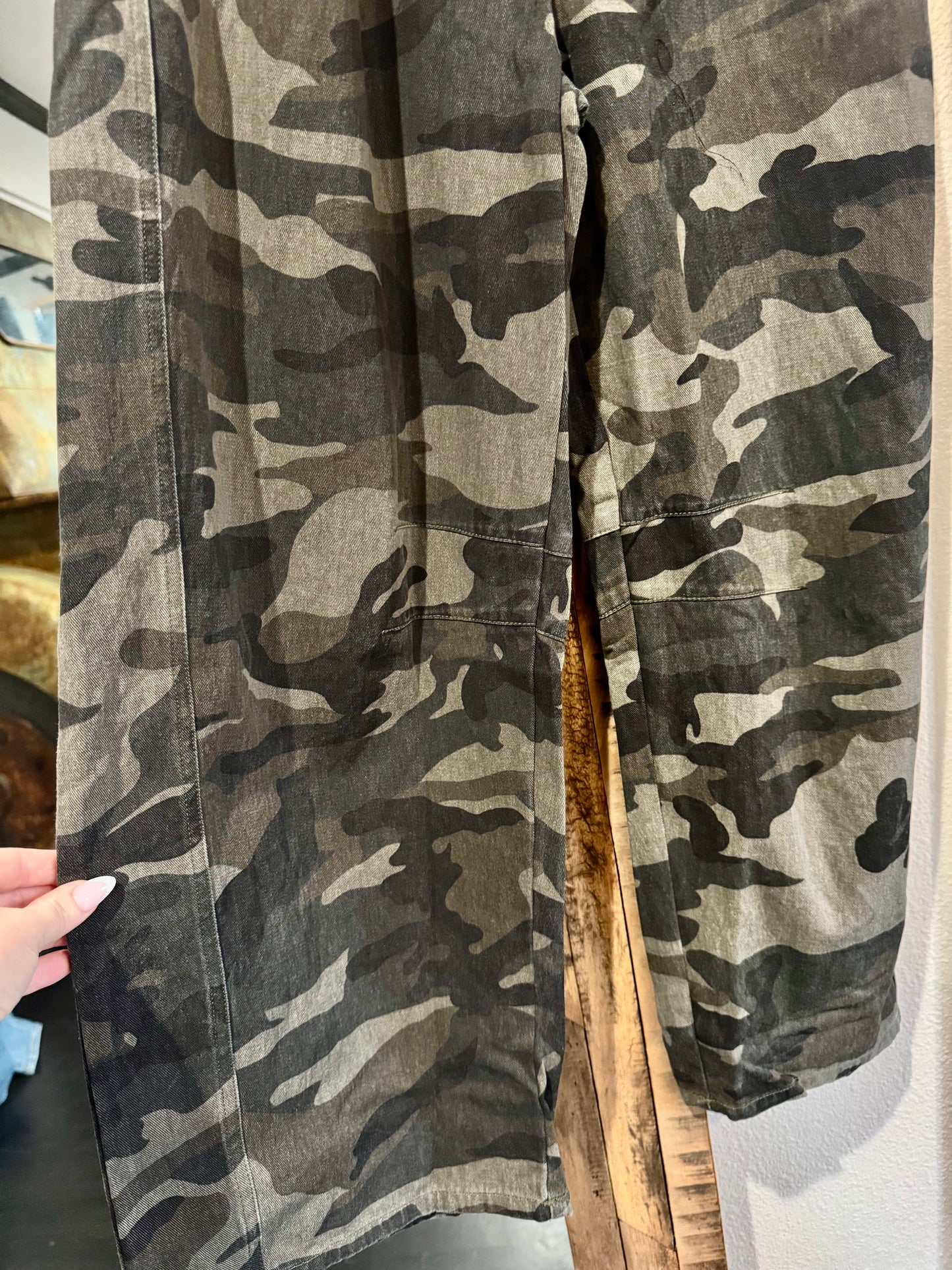 Camo Barrel Jeans