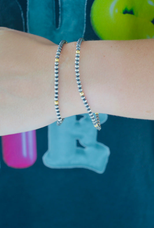 Stretchy Pearl & Gold Bracelet